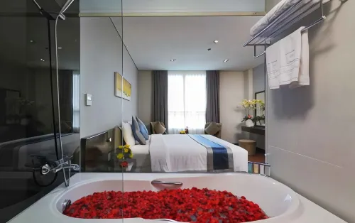 Central Palace Hotel Rooms Photos
