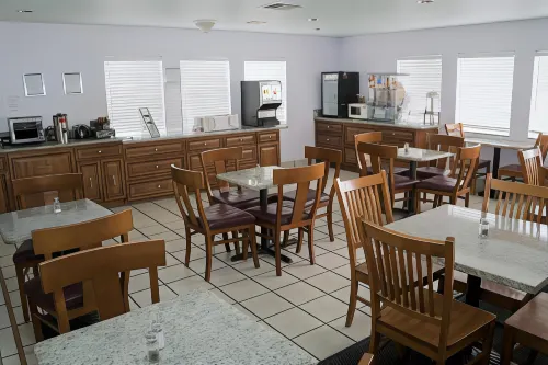 California Inn Barstow Dining Photos