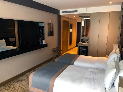 Wyndham Grand Tbilisi Huoneet Photos