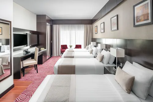 Taiba Front Hotel Kamar Photos