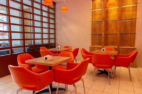 Urban Hotel Serpong Restauration Photos