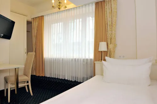 Hotel Fürst Bismarck Rooms Photos