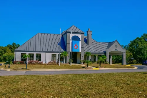 Motel 6 Birmingham, Al - Medical Center Featured Photos