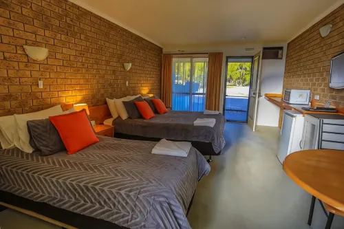 Mountain View Motor Inn & Holiday Lodges Photos