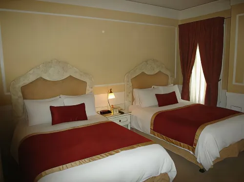 The Pickwick Hotel Photos