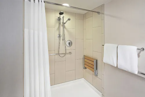 DoubleTree by Hilton Hotel Newark Airport Phòng Photos