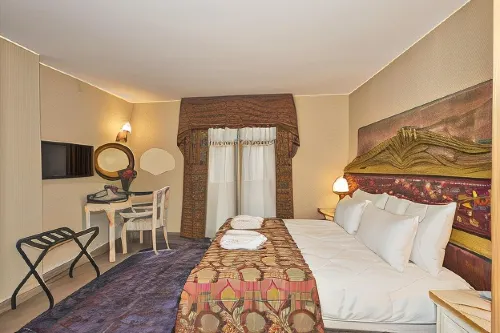 By Murat Royal Hotel Galata Photos