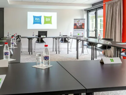 Ibis Budget Cognac Espaces Affaires Photos