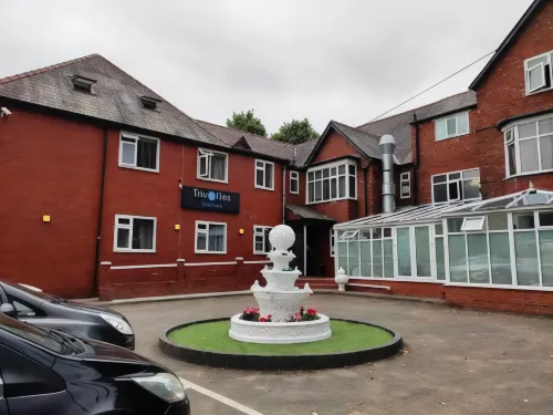 Trivelles Mayfair,Stockport Exterior Photos