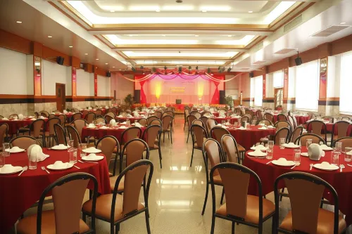 Boon Siam Hotel Restauration Photos