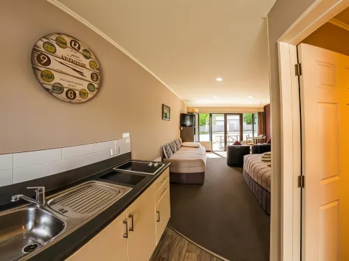 Lakefront Lodge Rooms Photos