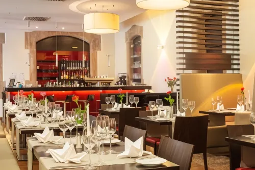 Novina Hotel Tillypark Featured Photos