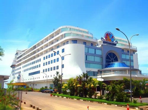 Pacific Palace Hotel Eksterior Photos