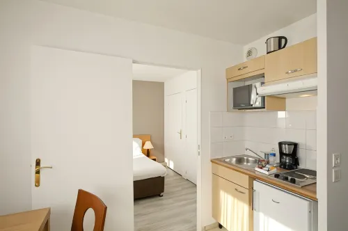 Appart Hôtel - Séjours et Affaires / Résidence étudiante - Les estudines Créteil Le Magistère Chambres Photos