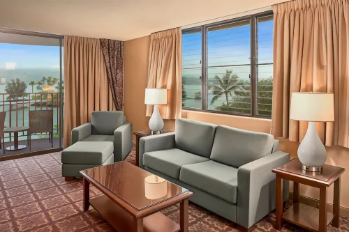 Hilo Hawaiian Hotel, Trademark Collection by Wyndham Suositellut Photos
