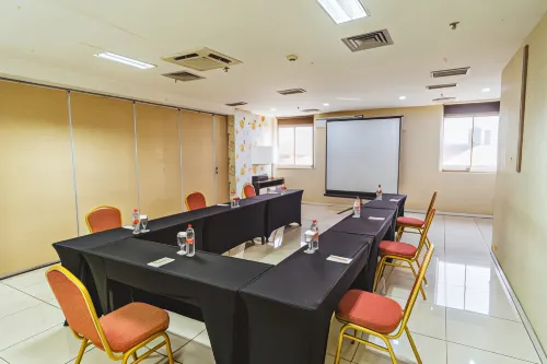 The Falatehan Hotel By Safin Business Facilities Photos