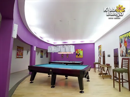 Klub Bunga Theme Park Hotel Relaksasi & Rekreasi Photos