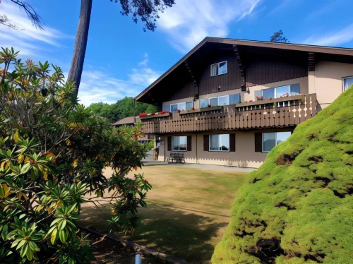 Ramada by Wyndham Campbell River Exterior Photos