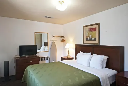 Quality Inn Yosemite Valley Gateway Featured Photos