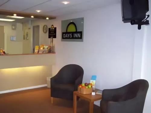 Days Inn by Wyndham Warwick South M40 Public Areas Photos