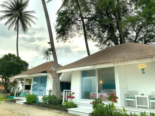 Sand Sea Beach Resort Eksterior Photos