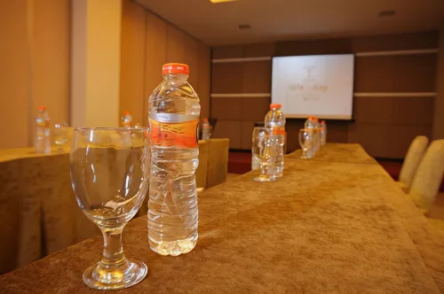 Avira Hotel Makassar Fasilitas Bisnis Photos