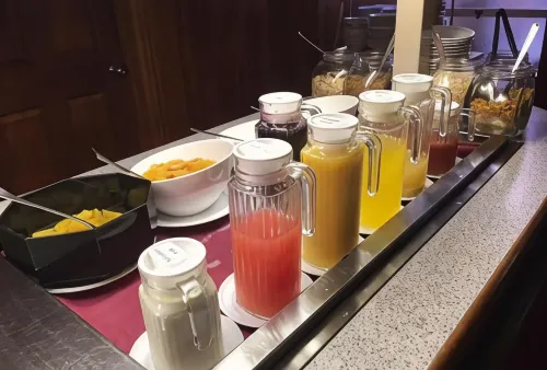 Leviathan Hotel Dining Photos