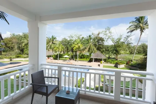 Allamanda Laguna Phuket by Resava Рядом с отелем Photos