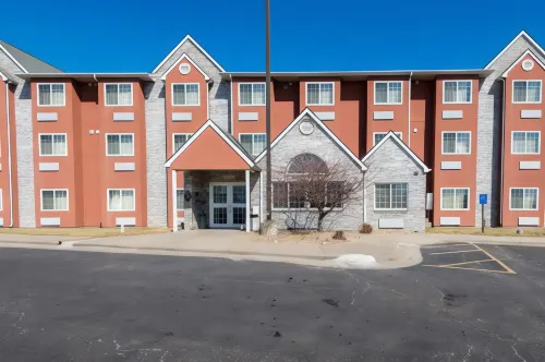 Motel 6 Olathe, KS Exterior Photos
