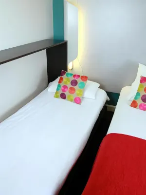 Hotel KYRIAD CARCASSONNE - Aéroport Chambres Photos