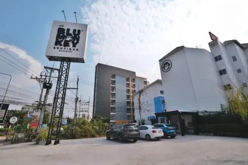 Blu Monkey Boutique Bangsaen Near Hotel Photos