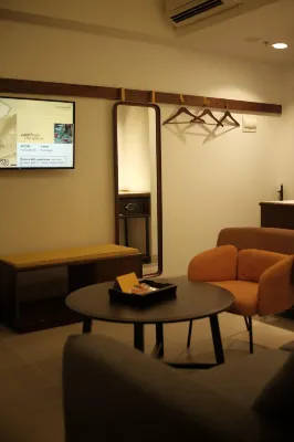 Kampi Hotel Tunjungan - Surabaya الغرف Photos