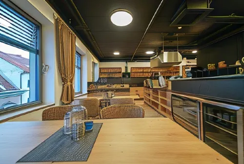 Chors Like a Hotel - Hostel Dining Photos