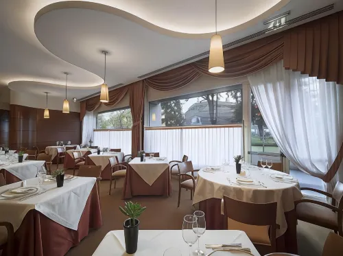 UNA HOTELS Cusani Milano Ristorazione Photos