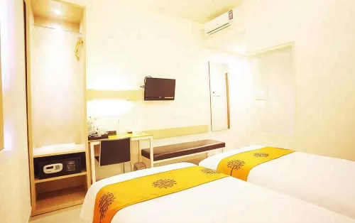 Avira Hotel Makassar Rum Photos