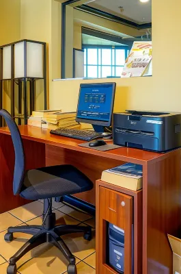 Ramada by Wyndham Ontario Photos