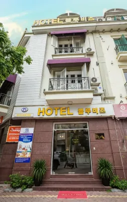 Blubiz Hotel My Dinh Song Da Extérieur Photos