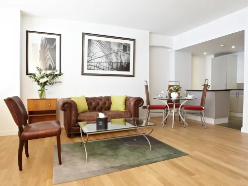 196 Bishopsgate Photos