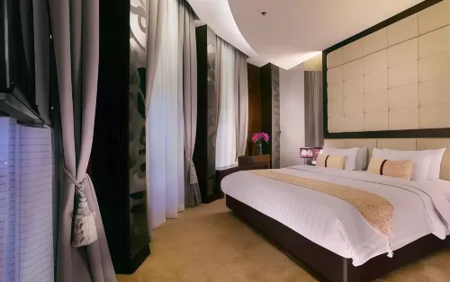 Grand City Hall Hotel Photos