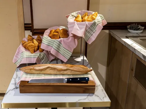HOTEL MINERVE Restauration Photos