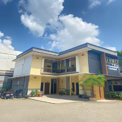 Padi Hotel Purwodadi Extérieur Photos