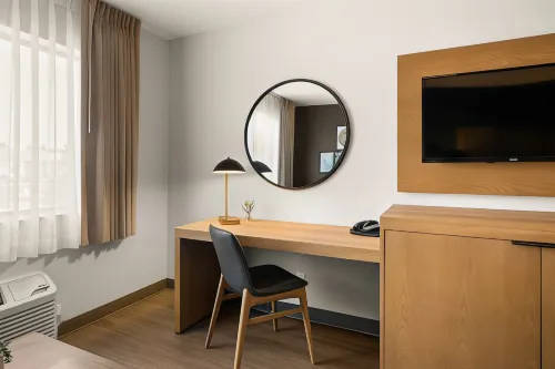 Oxford Suites Redding Rooms Photos