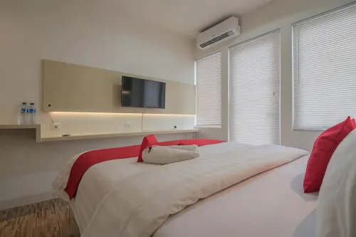 RedDoorz Apartment @ Sentul Tower Photos