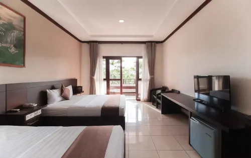 Surya Kencana Seaside Hotel Pangandaran Kamar Photos