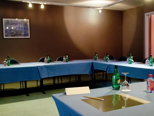 New Hotel Charlemagne Business Facilities Photos