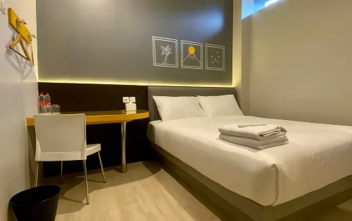 Sunrise Hotel Kudus Kamar Photos
