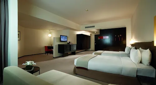 G Hotel Gurney Photos
