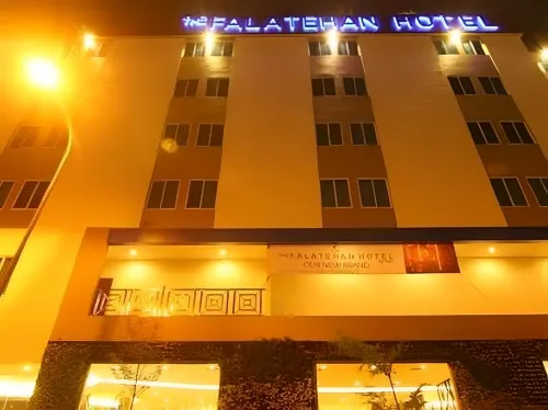 The Falatehan Hotel By Safin Featured Photos