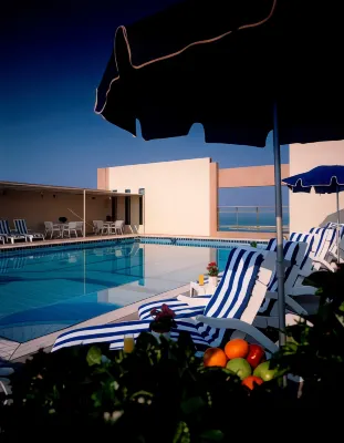 Sheraton Khalidiya Hotel Здоровье и отдых Photos