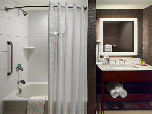 DoubleTree by Hilton Hotel and Suites Charleston Airport Номера Photos